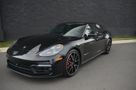 2020 Porsche Panamera GTS