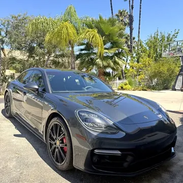 2020 Porsche Panamera GTS