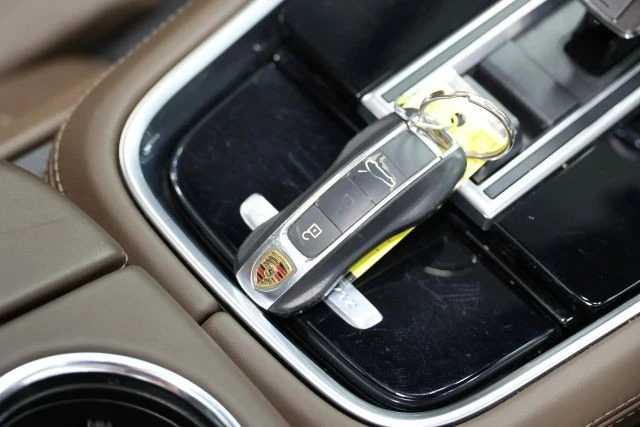 2020 Porsche 971 Panamera GTS - Image 5 of 31