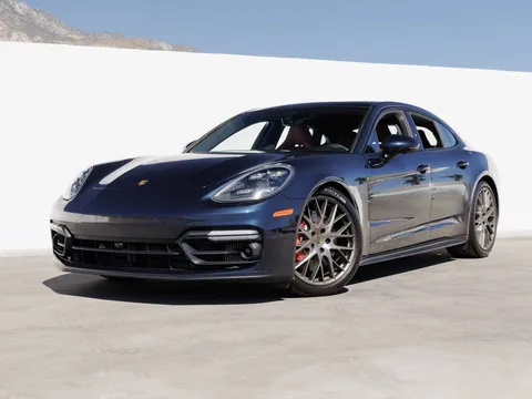 2020 Porsche Panamera GTS
