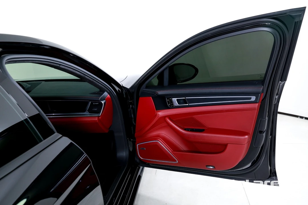 2020 Porsche 971 Panamera GTS - Image 26 of 31
