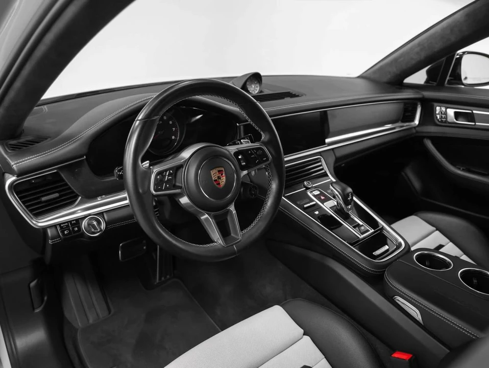 2020 Porsche 971 Panamera GTS - Image 4 of 5