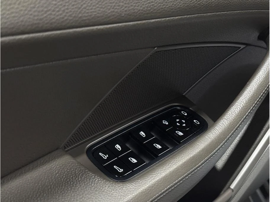 2020 Porsche 971 Panamera - Image 11 of 19