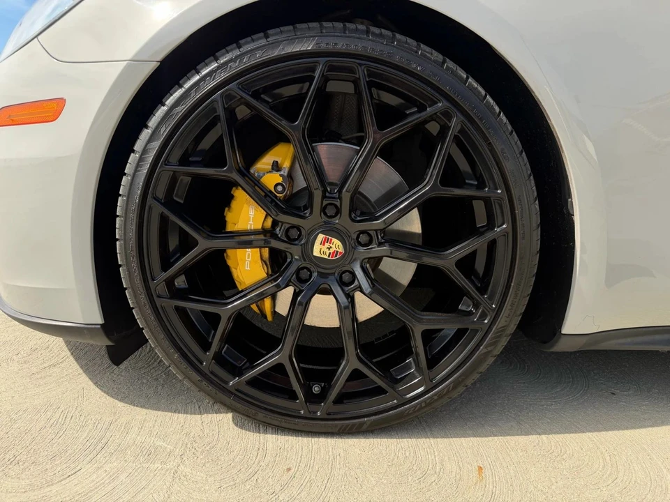 2020 Porsche 971 Panamera - Image 17 of 18