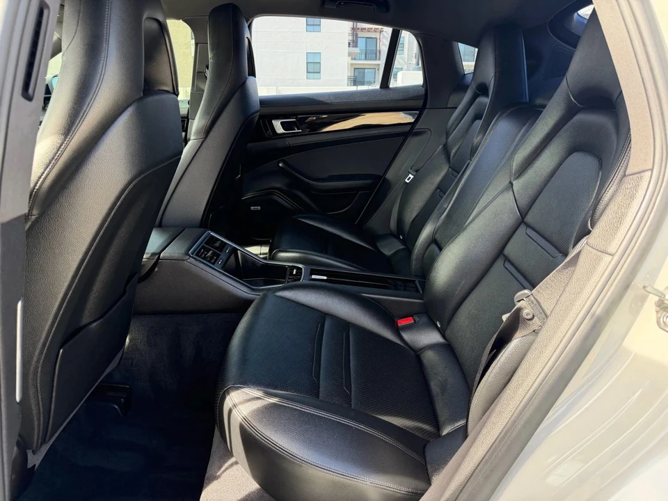 2020 Porsche 971 Panamera - Image 10 of 18