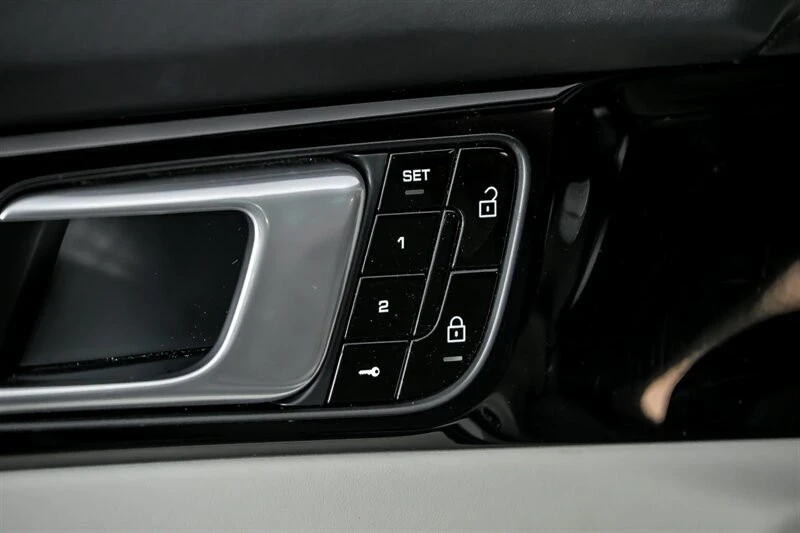 2020 Porsche 971 Panamera - Image 19 of 21