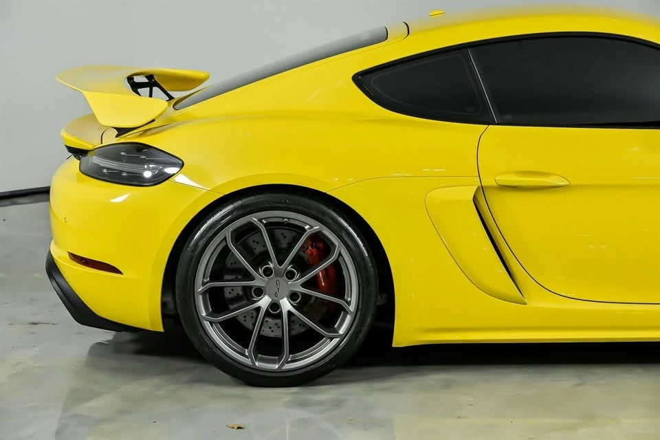 2020 Porsche 718 Cayman GT4 - Image 13 of 20