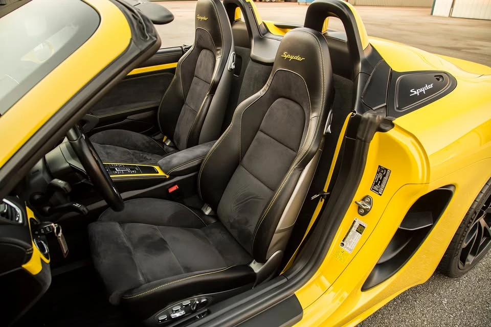 2020 Porsche 718 Boxster Spyder - Image 19 of 20