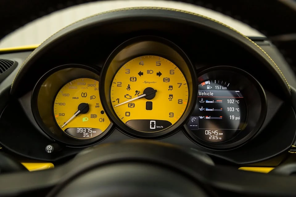 2020 Porsche 718 Boxster Spyder - Image 16 of 20