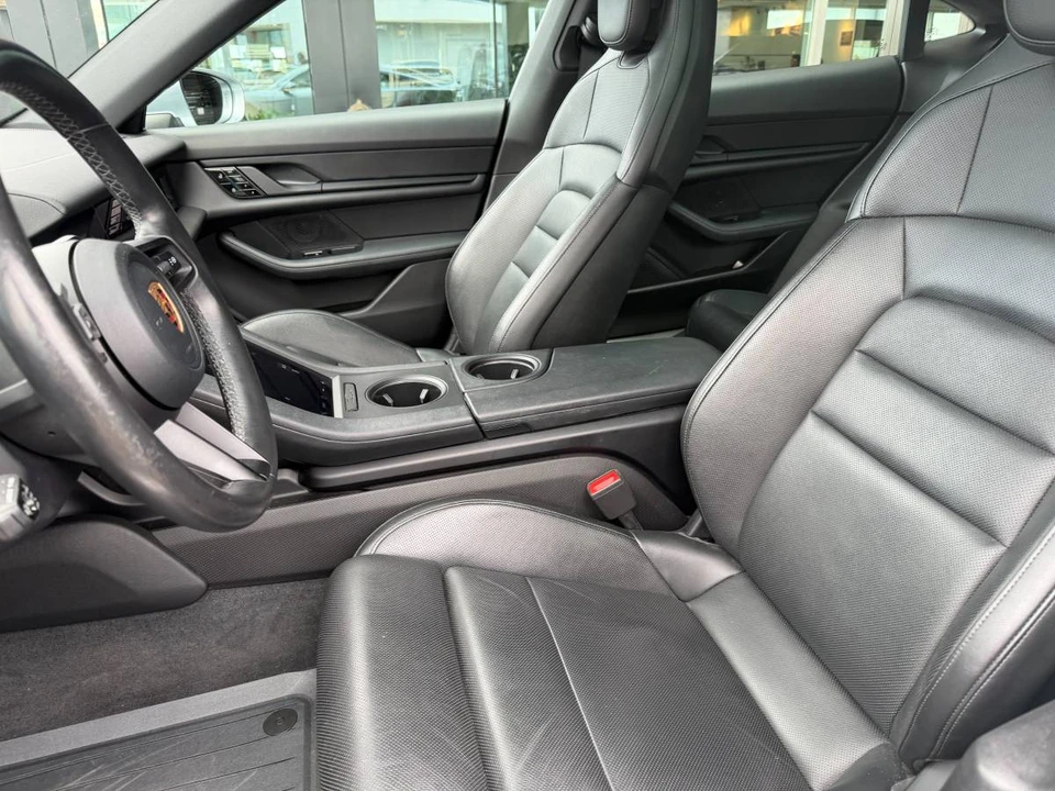 2020 Porsche Taycan 4S - Image 9 of 20