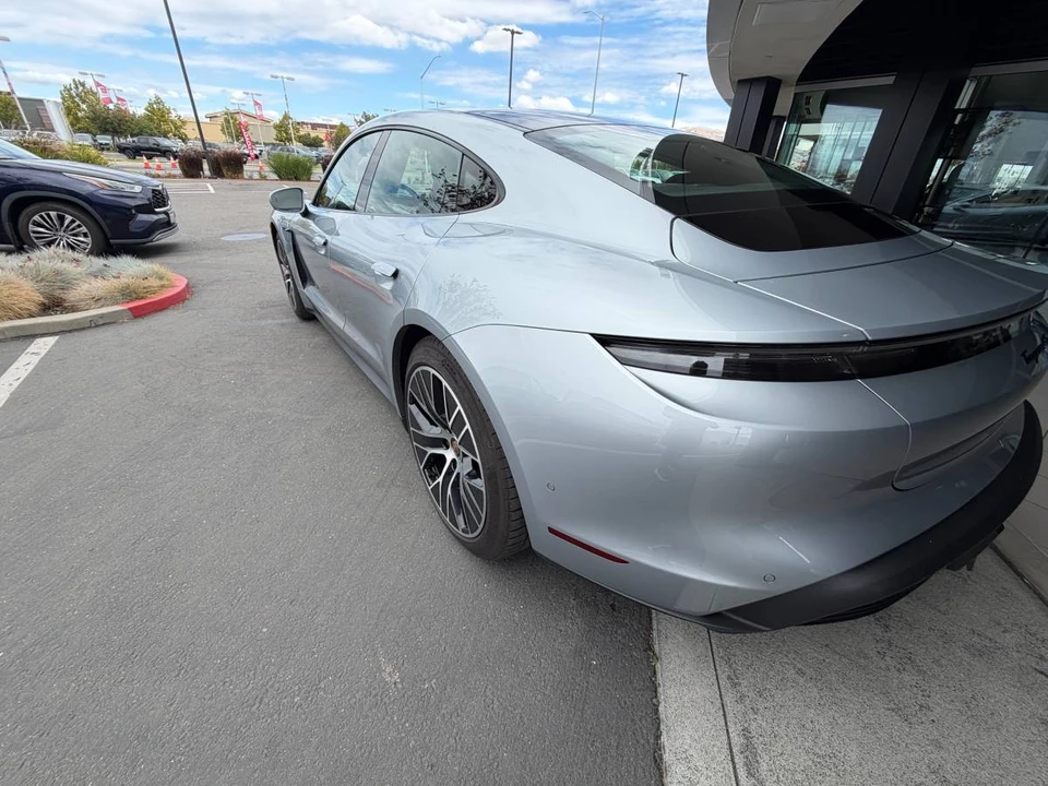 2020 Porsche Taycan 4S - Image 5 of 20