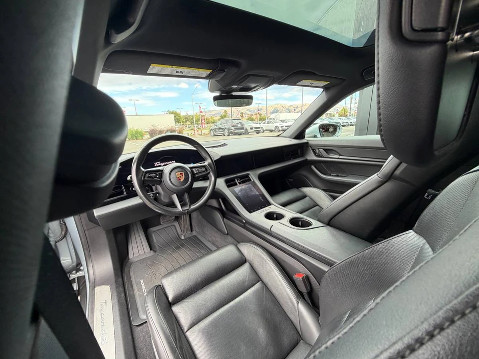 2020 Porsche Taycan 4S - Image 11 of 20