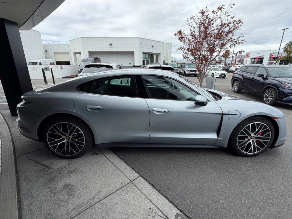 2020 Porsche Taycan 4S - Image 19 of 20