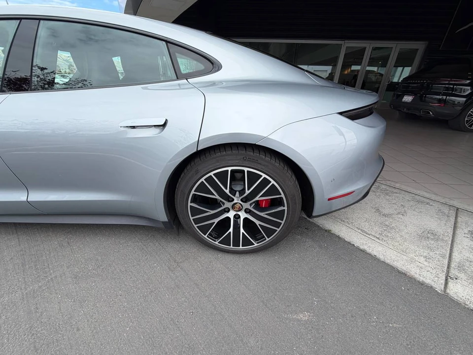 2020 Porsche Taycan 4S - Image 6 of 20