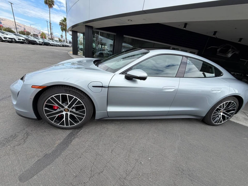2020 Porsche Taycan 4S - Image 4 of 20