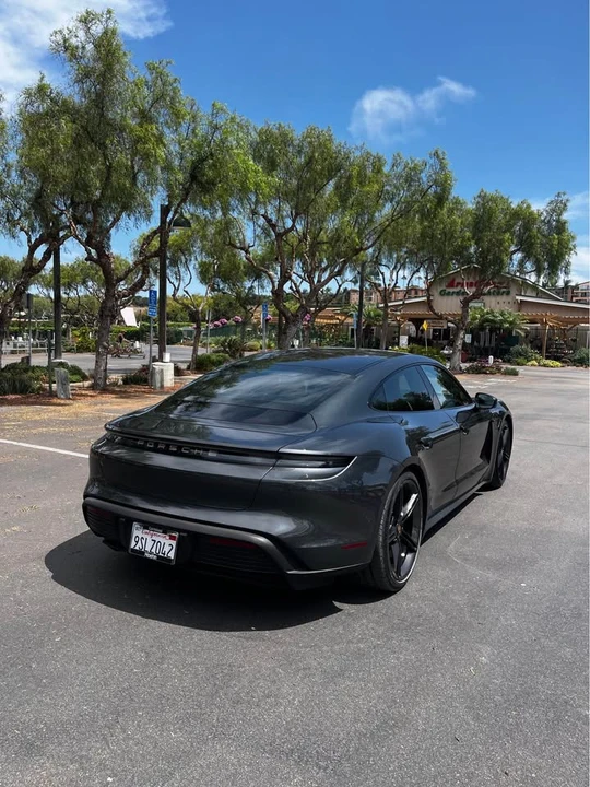 2020 Porsche Taycan 4S - Image 4 of 11