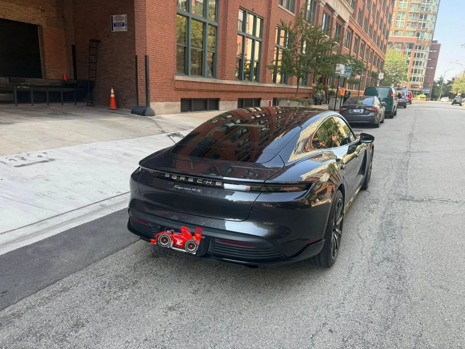 2020 Porsche Taycan 4S - Image 17 of 18