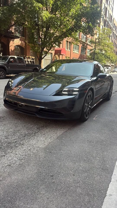 2020 Porsche Taycan 4S - Image 15 of 18