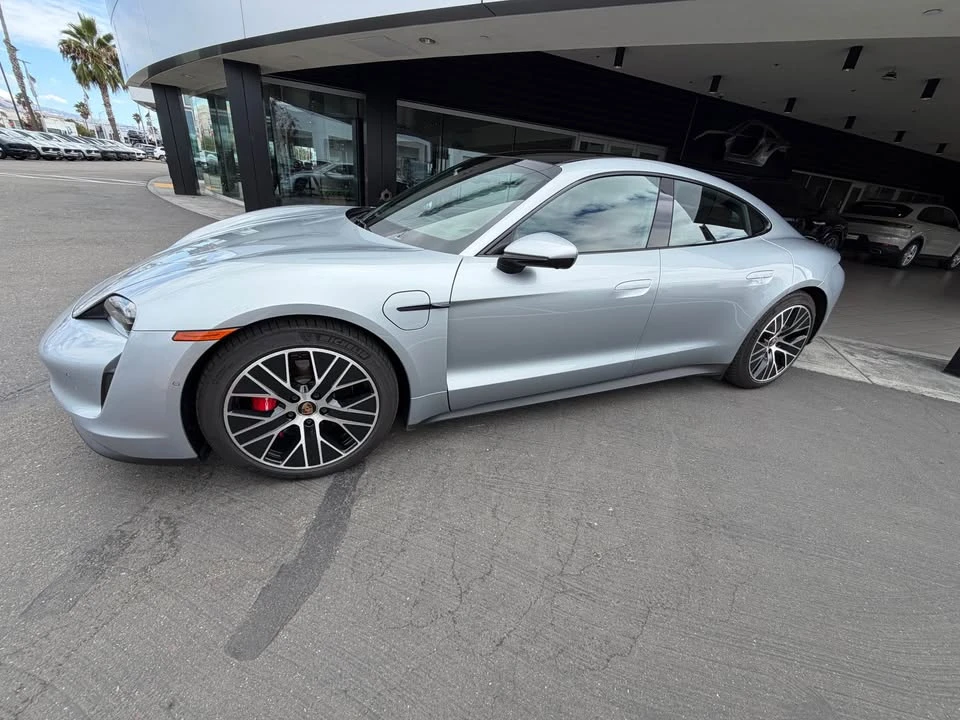 2020 Porsche Taycan 4S - Image 5 of 16