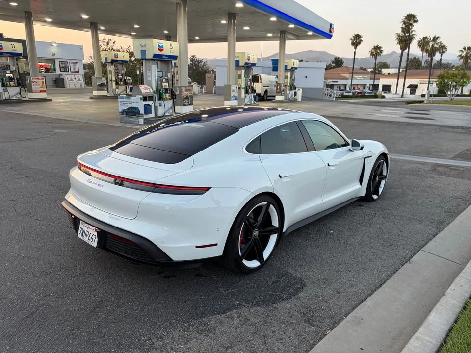 2020 Porsche Taycan 4S - Image 5 of 20