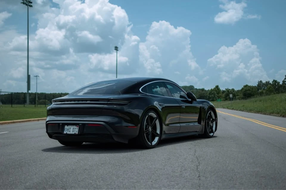 2020 Porsche Taycan 4S - Image 6 of 17