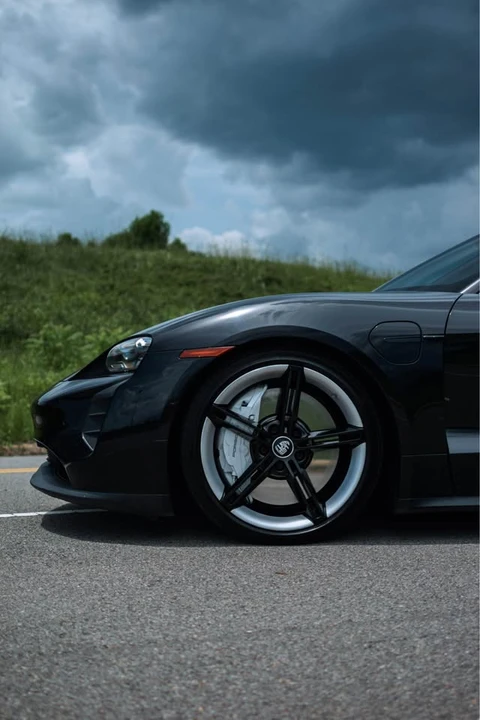 2020 Porsche Taycan 4S - Image 8 of 17