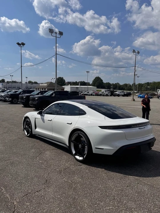 2020 Porsche Taycan 4S - Image 6 of 11