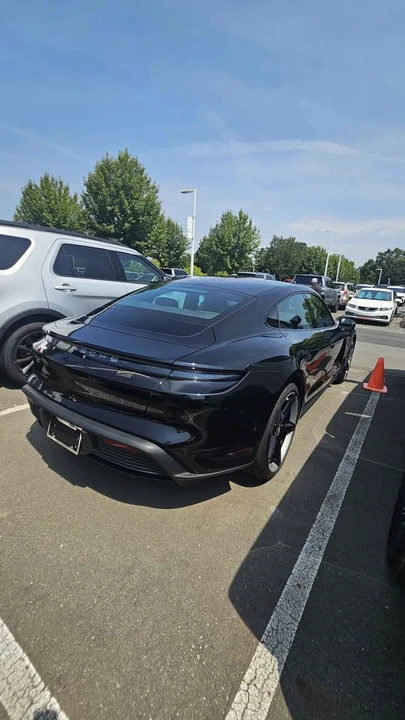 2020 Porsche Taycan 4S - Image 4 of 6