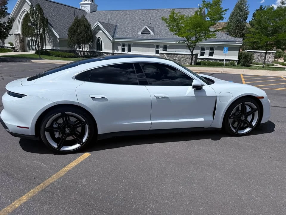 2020 Porsche Taycan 4S - Image 5 of 9