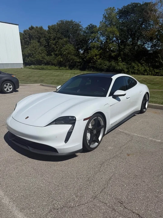 2020 Porsche Taycan 4S - Image 15 of 18
