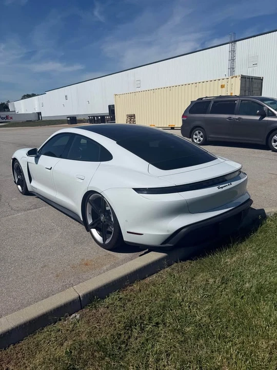 2020 Porsche Taycan 4S - Image 14 of 18