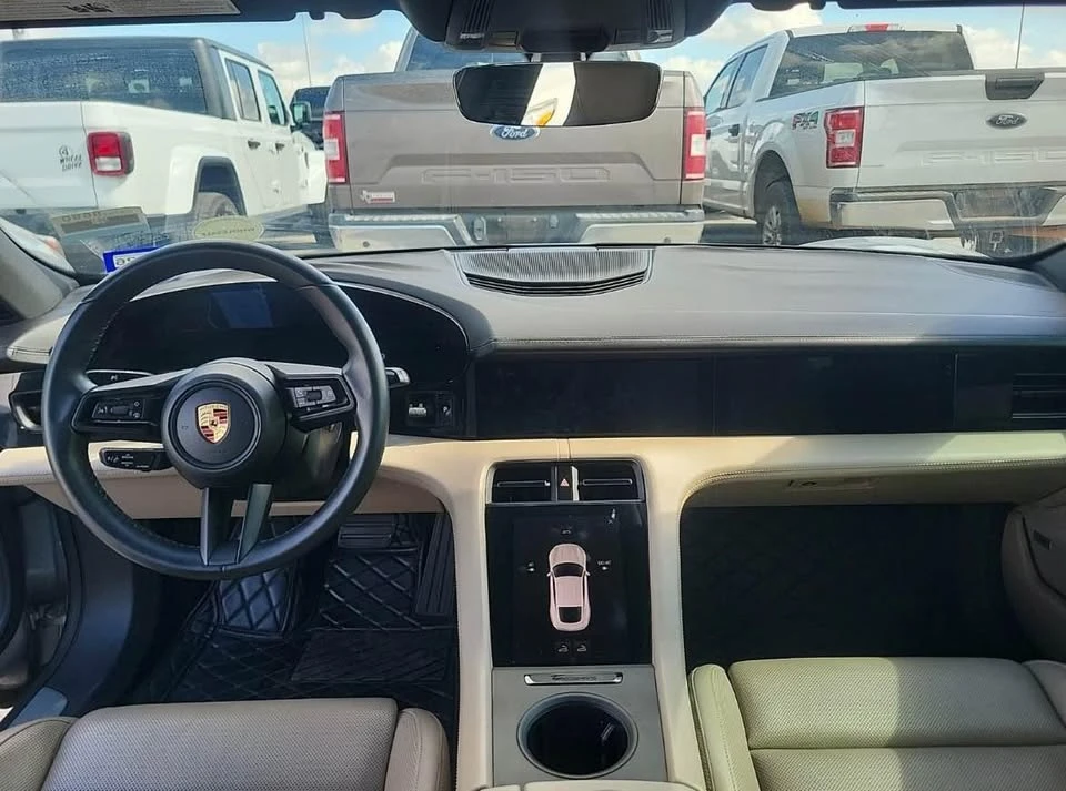 2020 Porsche Taycan 4S - Image 5 of 7