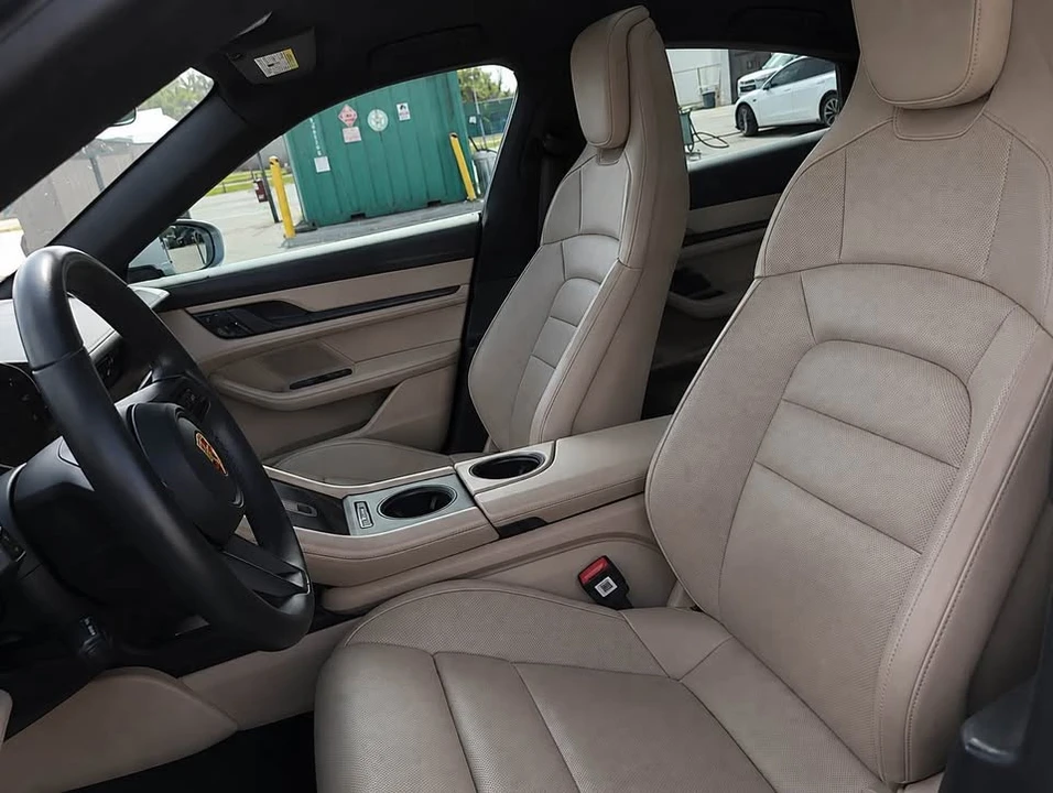 2020 Porsche Taycan 4S - Image 6 of 7