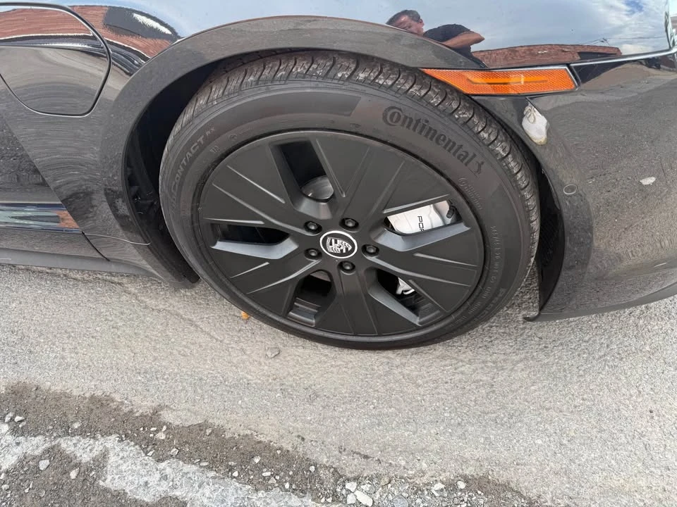 2020 Porsche Taycan - Image 6 of 9