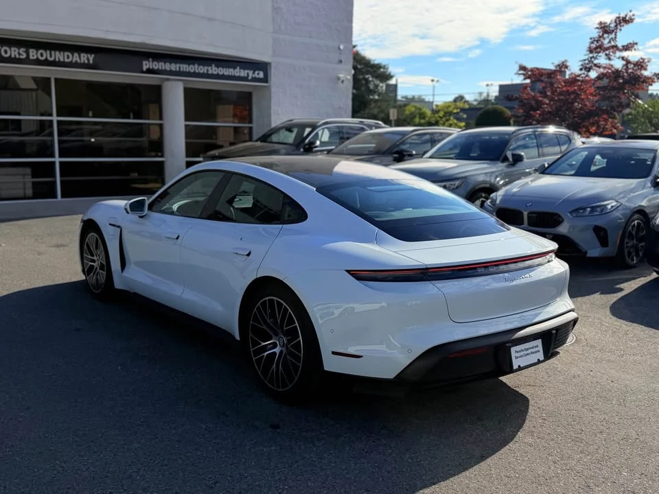 2020 Porsche Taycan - Image 5 of 16
