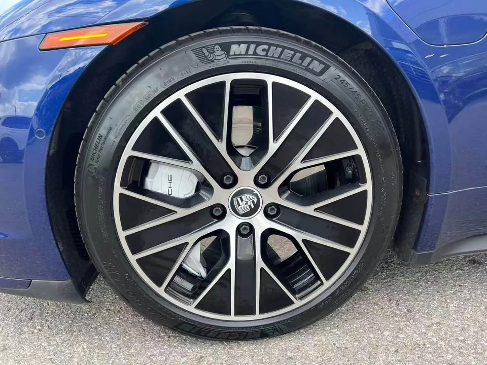 2020 Porsche Taycan - Image 6 of 11