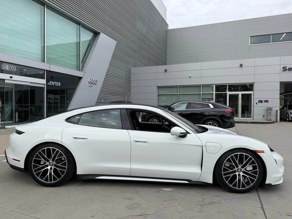 2020 Porsche Taycan - Image 4 of 13