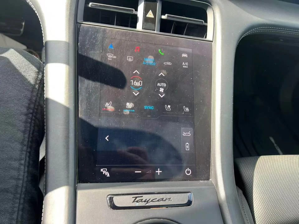 2020 Porsche Taycan - Image 4 of 5