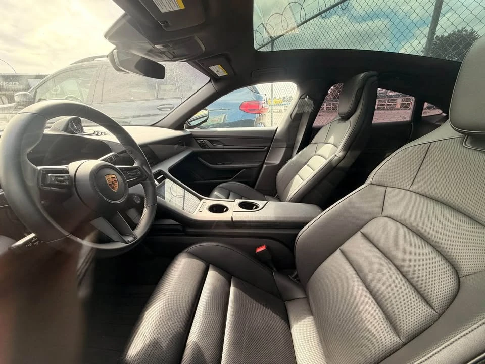 2020 Porsche Taycan - Image 5 of 6