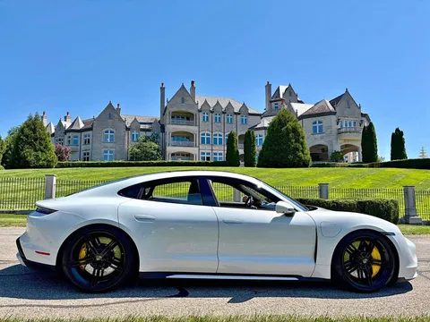 2020 Porsche Taycan Turbo