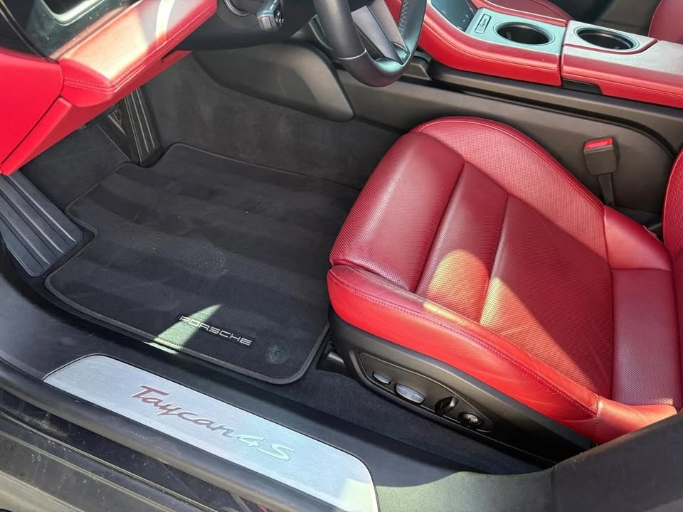 2020 Porsche Taycan - Image 14 of 20