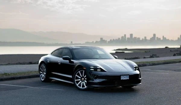 2020 Porsche Taycan 4S - Image 18 of 18