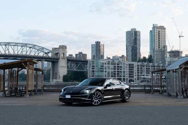 2020 Porsche Taycan 4S - Image 3 of 18
