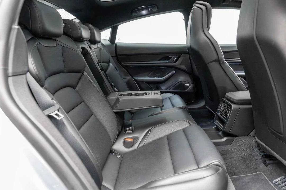 2020 Porsche Taycan 4S - Image 16 of 31