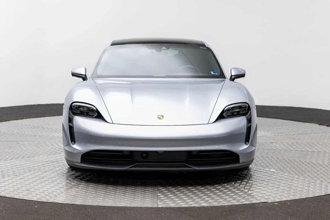 2020 Porsche Taycan 4S - Image 3 of 31