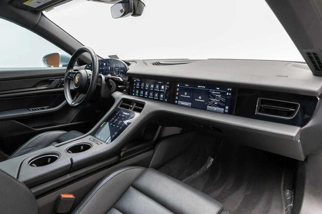 2020 Porsche Taycan 4S - Image 22 of 31