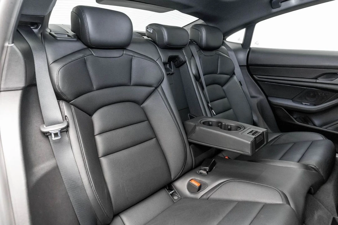 2020 Porsche Taycan 4S - Image 18 of 31