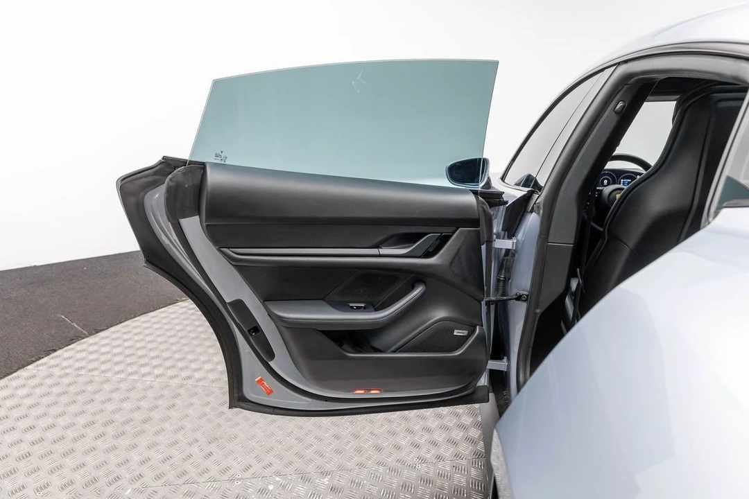 2020 Porsche Taycan 4S - Image 12 of 31