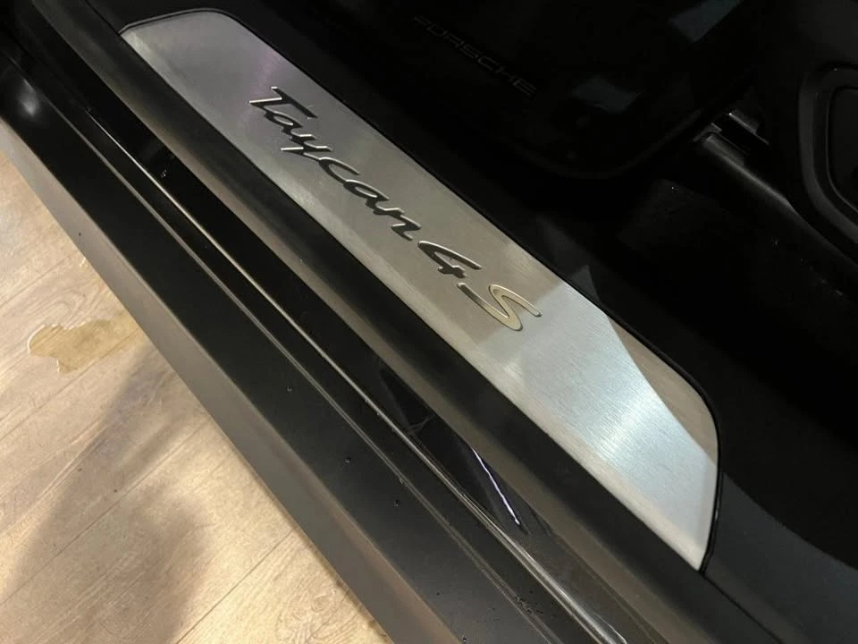 2020 Porsche Taycan 4S - Image 15 of 20