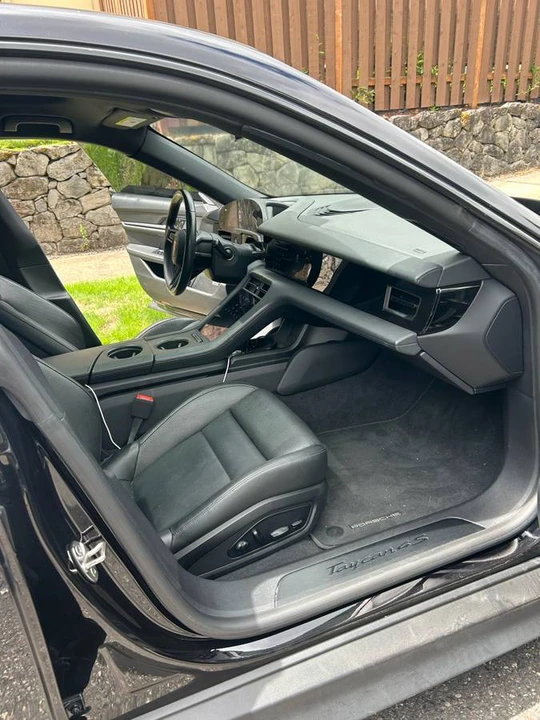 2020 Porsche Taycan 4S - Image 11 of 17